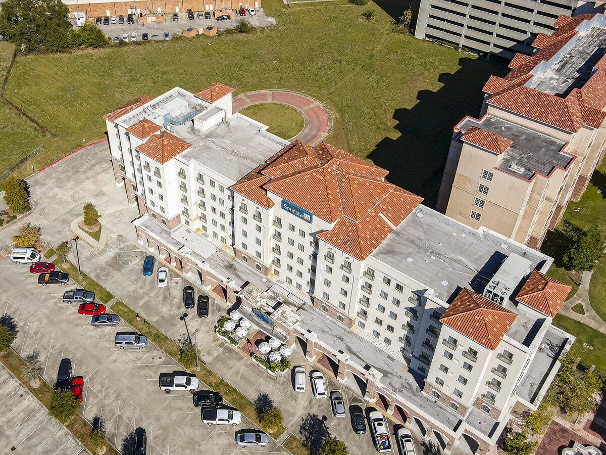 Staybridge Suites: 4001 Nicholson Dr, Baton Rouge, LA 70808
